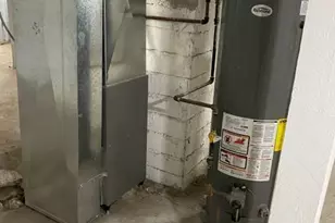 11809 S Lafayette Ave, Chicago, IL 60628 - Photo 15