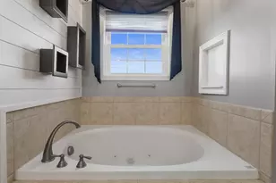 1808 S Orchard Dr, Mahomet, IL 61853 - Photo 37