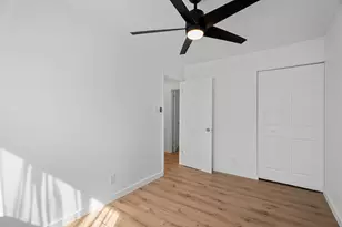 220 N Ashbury Ave, Bolingbrook, IL 60440 - Photo 7