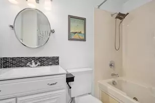 1013 W Webster Ave, Chicago, IL 60614 - Photo 17