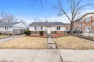 7911 45th St, Lyons, IL 60534 - Photo 1