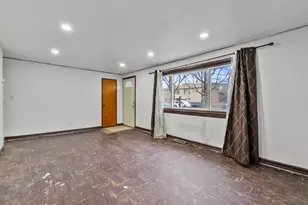 7911 45th St, Lyons, IL 60534 - Photo 5