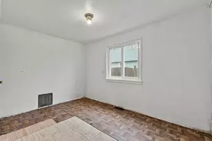 7911 45th St, Lyons, IL 60534 - Photo 13