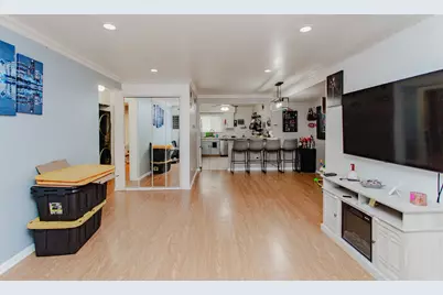 5151 N East River Road #125A, Chicago, IL 60656 - Photo 7