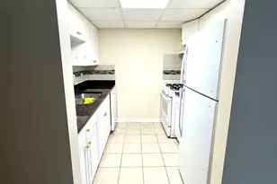 1133 Royal St George Dr, Naperville, IL 60563 - Photo 7