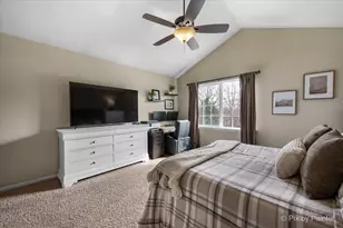 1260 W Lake Dr, Cary, IL 60013 - Photo 17