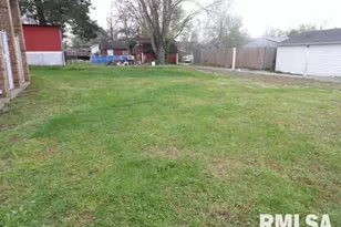 1101 S McKinley St, Harrisburg, IL 62946 - Photo 11