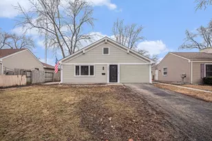 122 Long Beach Road, Montgomery, IL 60538 - Photo 1