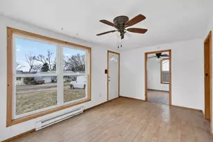 3136 Sewell St, Rockford, IL 61109 - Photo 7