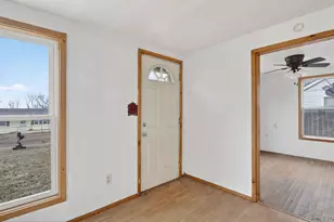 3136 Sewell St, Rockford, IL 61109 - Photo 3