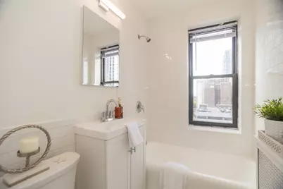 1100 N Dearborn Street #1915, Chicago, IL 60610 - Photo 3