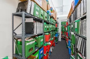 3901 Oakton St, Skokie, IL 60076 - Photo 21