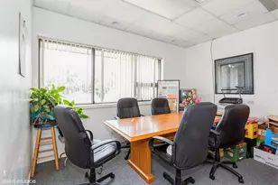 3901 Oakton St, Skokie, IL 60076 - Photo 17