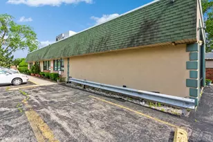 3901 Oakton St, Skokie, IL 60076 - Photo 7