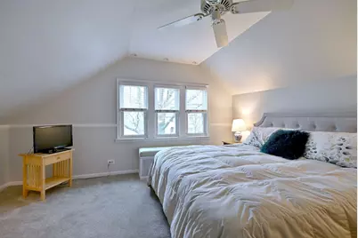 225 S Fairview Avenue, Elmhurst, IL 60126 - Photo 31