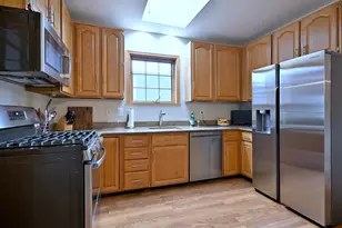 225 S Fairview Ave, Elmhurst, IL 60126 - Photo 21