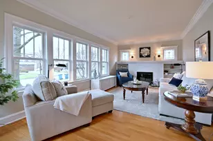 225 S Fairview Ave, Elmhurst, IL 60126 - Photo 7