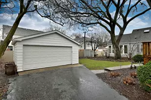 225 S Fairview Ave, Elmhurst, IL 60126 - Photo 53