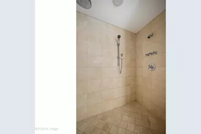 150 W Superior Street #1105, Chicago, IL 60654 - Photo 17