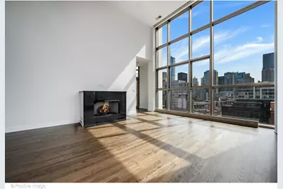 150 W Superior Street #1105, Chicago, IL 60654 - Photo 5