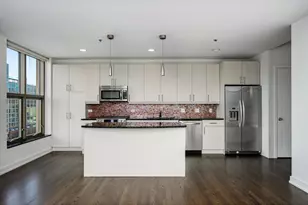 150 W Superior St, Chicago, IL 60654 - Photo 9