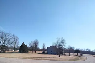 4777 Raymond Dr, Belvidere, IL 61008 - Photo 5