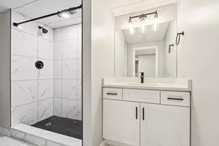 21688 W Ravine Dr, Lake Zurich, IL 60047 - Photo 9