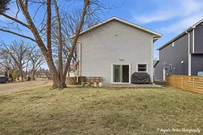 136 Edgewater Drive, Crystal Lake, IL 60014 - Photo 29
