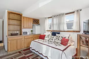 136 Edgewater Dr, Crystal Lake, IL 60014 - Photo 25