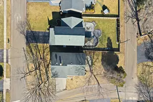 136 Edgewater Dr, Crystal Lake, IL 60014 - Photo 33