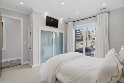 1076 N Marshfield Avenue #2, Chicago, IL 60622 - Photo 13