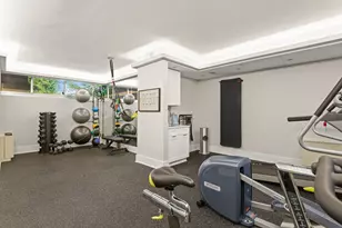 1555 N Dearborn Pkwy, Chicago, IL 60610 - Photo 13