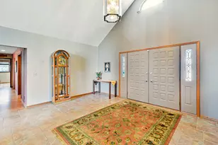 21 N Highview Cir, Hawthorn Woods, IL 60047 - Photo 5