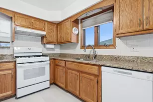 3421 Station Dr, Matteson, IL 60443 - Photo 5