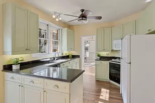 2S744 Lakeside Dr, Glen Ellyn, IL 60137 - Photo 7