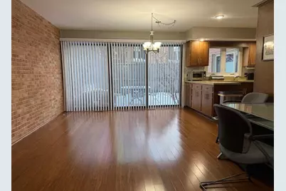 1817 Somerset Lane, Northbrook, IL 60062 - Photo 9