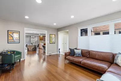 1817 Somerset Lane, Northbrook, IL 60062 - Photo 5