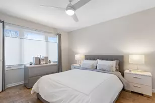 1817 Somerset Ln, Northbrook, IL 60062 - Photo 17