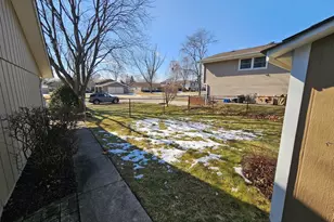 1828 Cannon Ct, Schaumburg, IL 60193 - Photo 17