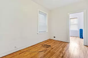 7819 S Cornell Ave, Chicago, IL 60649 - Photo 19