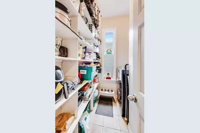 1652 W Nelson Street #2, Chicago, IL 60657 - Photo 7