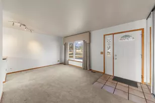 127 Monticello Cir, Bolingbrook, IL 60440 - Photo 5