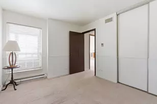 7105 St Tropez Ct, Fox Lake, IL 60020 - Photo 9