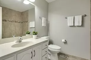 321 Maplewood Ct, Schaumburg, IL 60193 - Photo 17