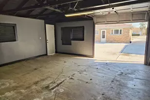 980 W Grant Dr, Des Plaines, IL 60016 - Photo 23