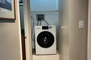 450 W Briar Pl, Chicago, IL 60657 - Photo 9