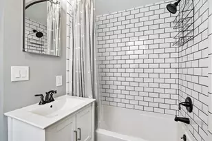 2200 N Clybourn Ave, Chicago, IL 60614 - Photo 17