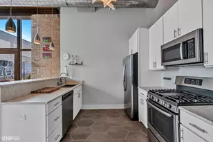 320 E 21st St, Chicago, IL 60616 - Photo 5