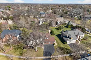 1304 Hawkins Ct, Saint Charles, IL 60174 - Photo 3