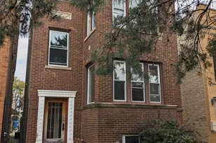 5627 N Campbell Ave, Chicago, IL 60659 - Photo 1